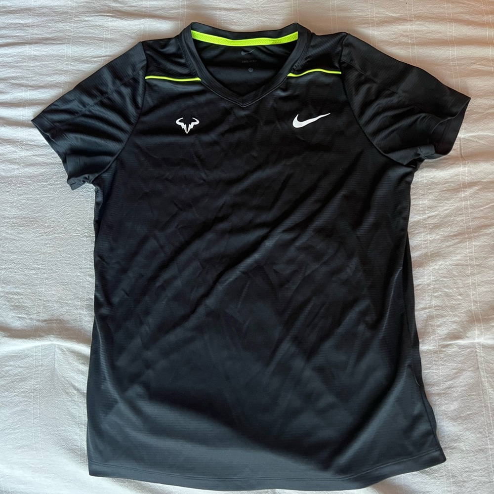 Nike Men’s Rafa Nadal tennis shirt